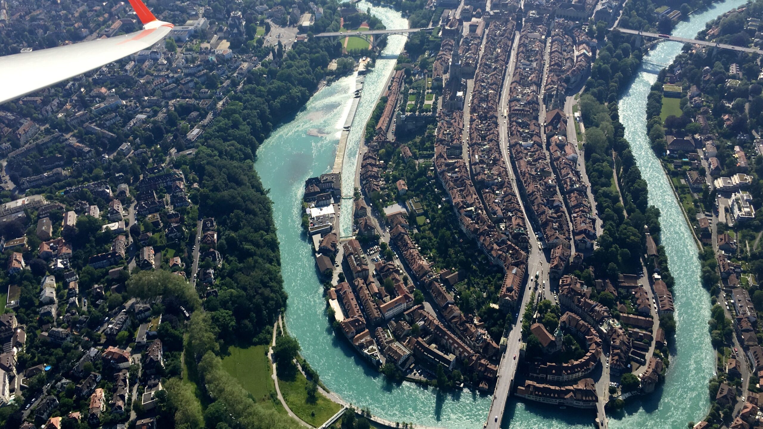 Ein Bild von Bern aus der Vogelperspektiver wie es der Pilot eines Segelflugzeugs mit einer guten Brille sehen könnte
